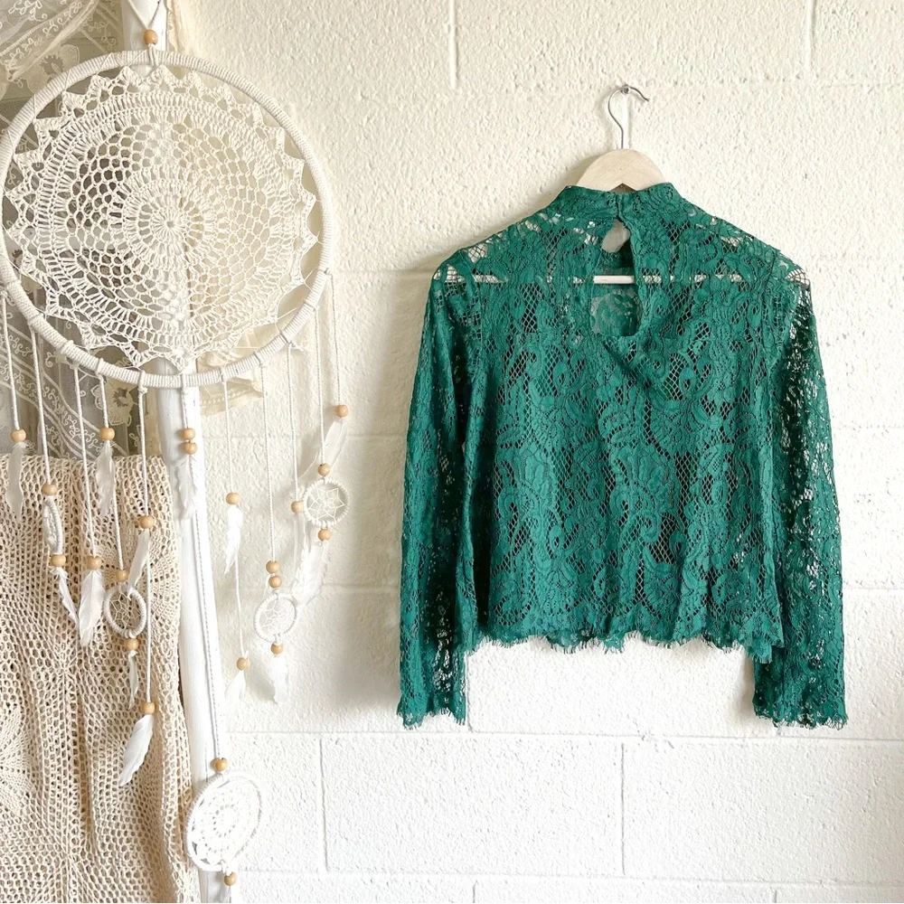 H&M Mock Neck Green Paisley Style Lace Blouse Top - Picture 2 of 7